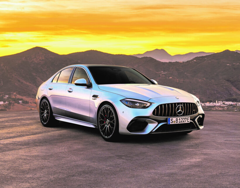 Mercedes-AMG C63 S E Performanceの価格は1700万円を超える。