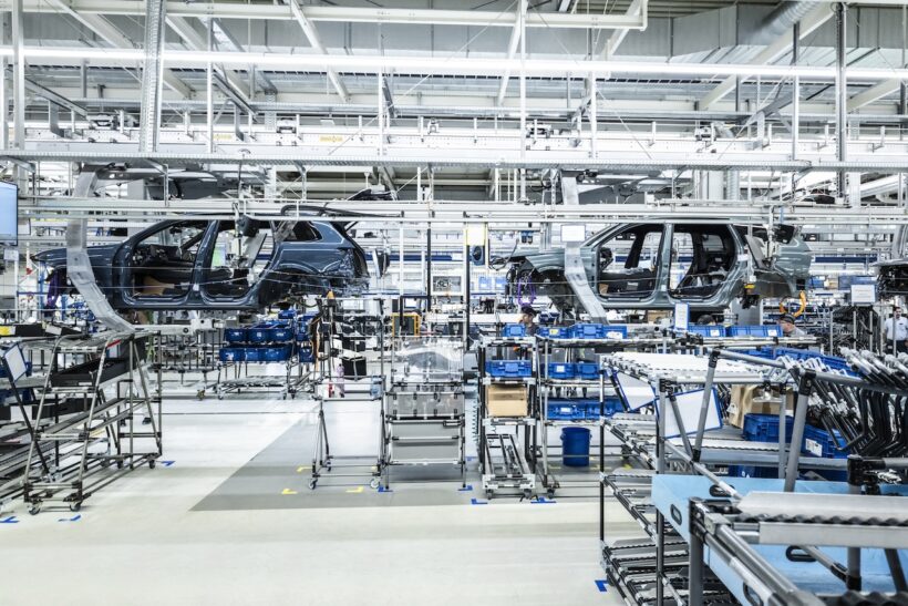 新型フラッグシップSUV「アウディ Q9」の製造工程。