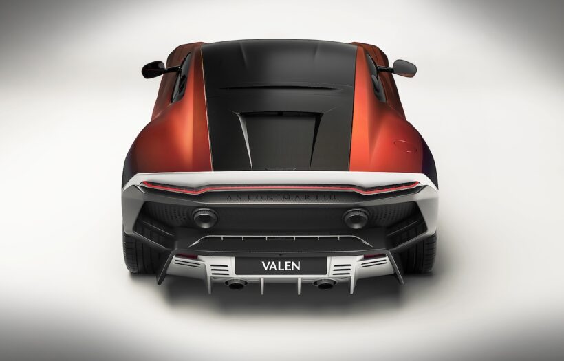 世界限定150台の「アストンマーティン ヴァレン」のエクステリア。