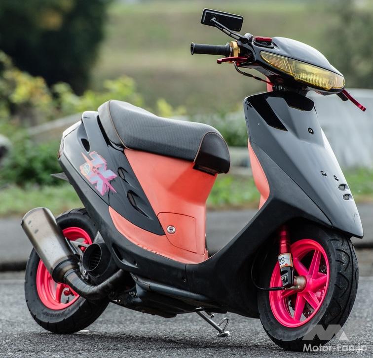 ノーマルの面影を残して前後ホイールをアルミ化するなどカスタマイズ ノーマルの面影を残して前後ホイールをアルミ化するなどカスタマイズ