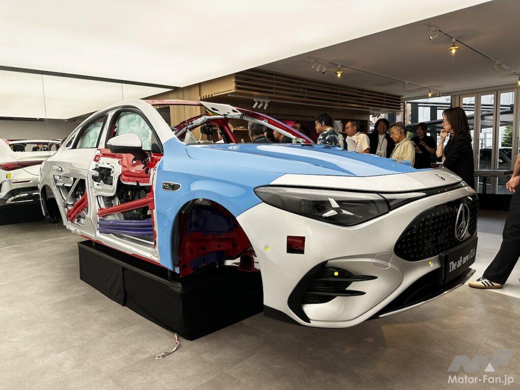 新型「メルセデス・ベンツ CLAクラス」のワークショップにて