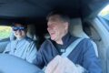 アウディ ヌヴォラーリを運転するゲルノート・デルナーCEO（右）