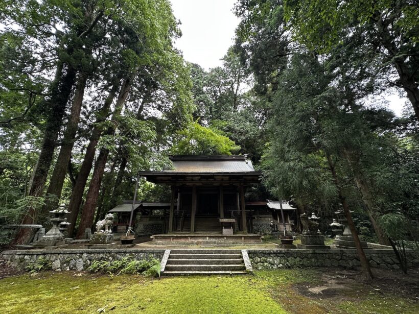 飛鳥川上坐宇須多岐比賣命神社にて。