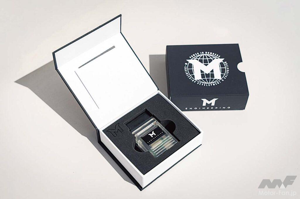 写真はOBDポートに接続する「M-Tuner」の筐体だ。WiFiを利用することで本国とのデータのやり取りを可能とする。筐体にはMini SDカードスロットが設けられ、ECUマップを保存しておくこともできる。価格やサポート体制については今後公開される予定だ。