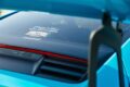 清涼感あふれるマイアミブルーに内包される“熱量”は半端なものではない。991後期型に用意される究極的なモンスターたち──GT2 RS、GT3 RS、そしてGT3が集った。これは、日本の技術力を武器に生きる職人たちの、孤高の作品でもあった。