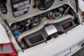 【600PSオーバーを実現】水冷911はチューニングのメニューも豊富。この997ターボに採用されているのは低速域から力強いブーストフィールが体感できるアクチュレータレスのVGTタービン（可変ノズルタービン）だ。メンテナンスが行き届いたエンジンなら吸排気系＋コンピューターのライトチューンでオーバー500PSが可能。そしてVGTタービンのインテーク側を大容量化したハイフロータービンに交換すればブースト1.4kg／平方センチメートルで600PSを超えてくる。サスペンションは減衰力の伸び側／縮み側を個別にセッティングできるKWのクラブスポーツ、ホイールは超超ジュラルミン鍛造のBBS RI-Dの19インチ（前8.5J＋53／後12.0J＋51）を組み合わせている。