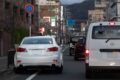 駐停車禁止エリアに停車するクルマ