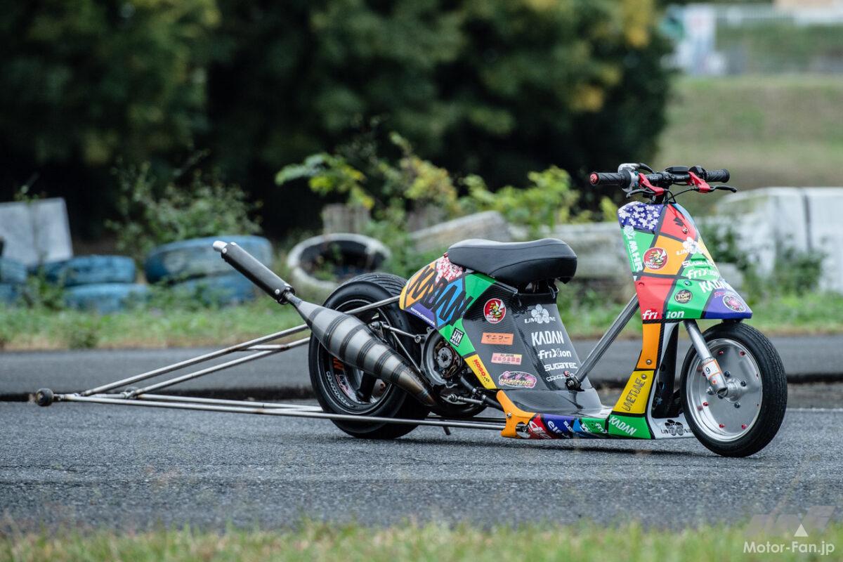 ウイリーバーや自転車用ブレーキシステムを搭載したドラッグレース専用のスズキ Hi