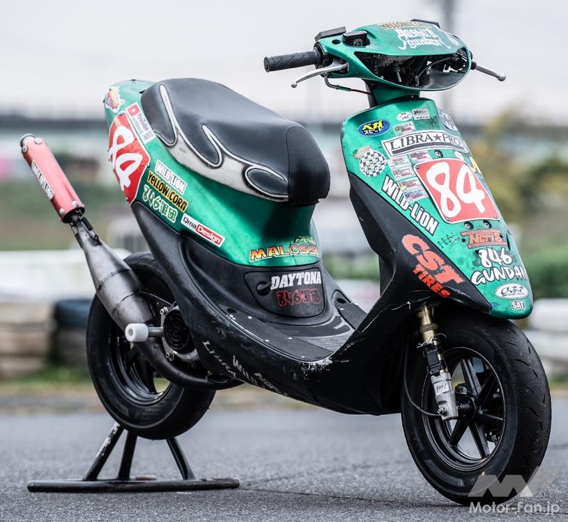 2ストフルチューンエンジンを搭載し、全国各地のレースに参戦する純 2ストフルチューンエンジンを搭載し、全国各地のレースに参戦する純
