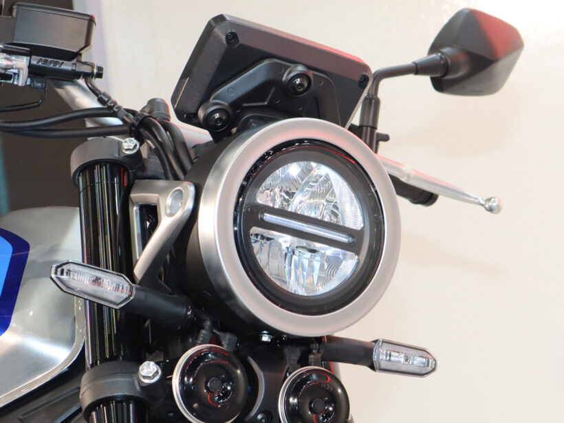 CB400SF_001B
