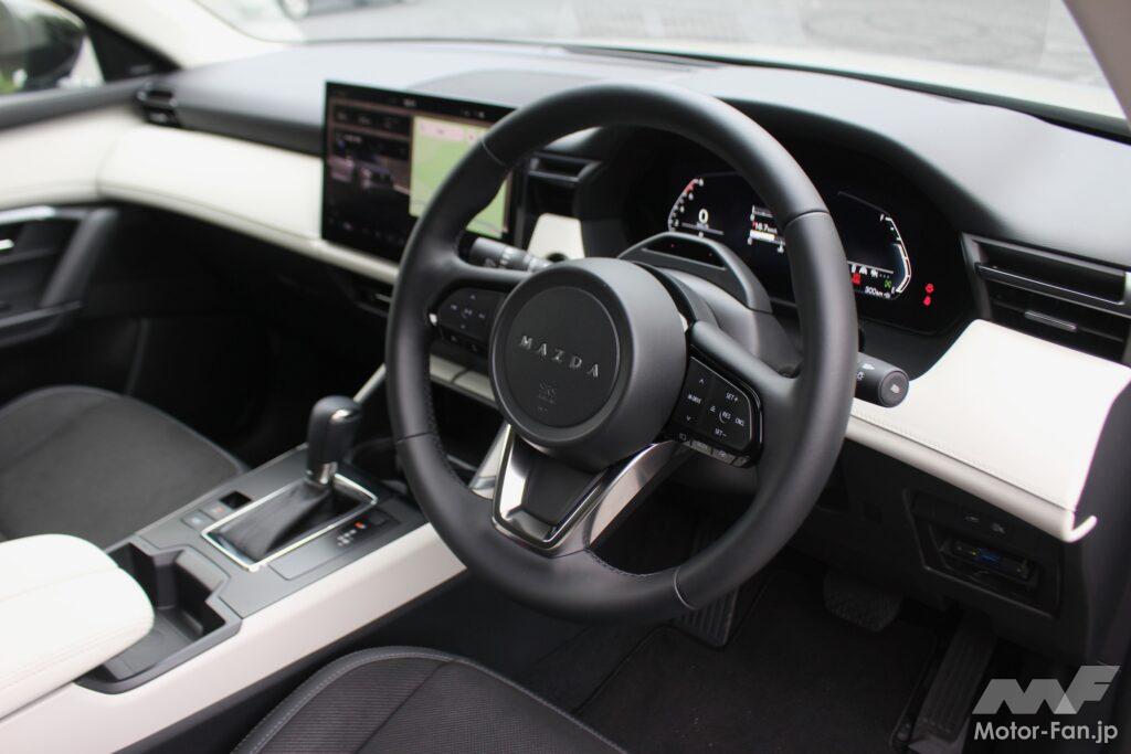 新型CX-5のコクピット