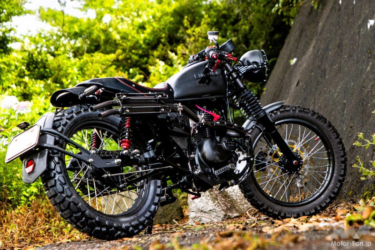 「これGN125なの!?」昭和生まれの実用車を“ストリートスクランブラー”に大変身！【原付カスタム】