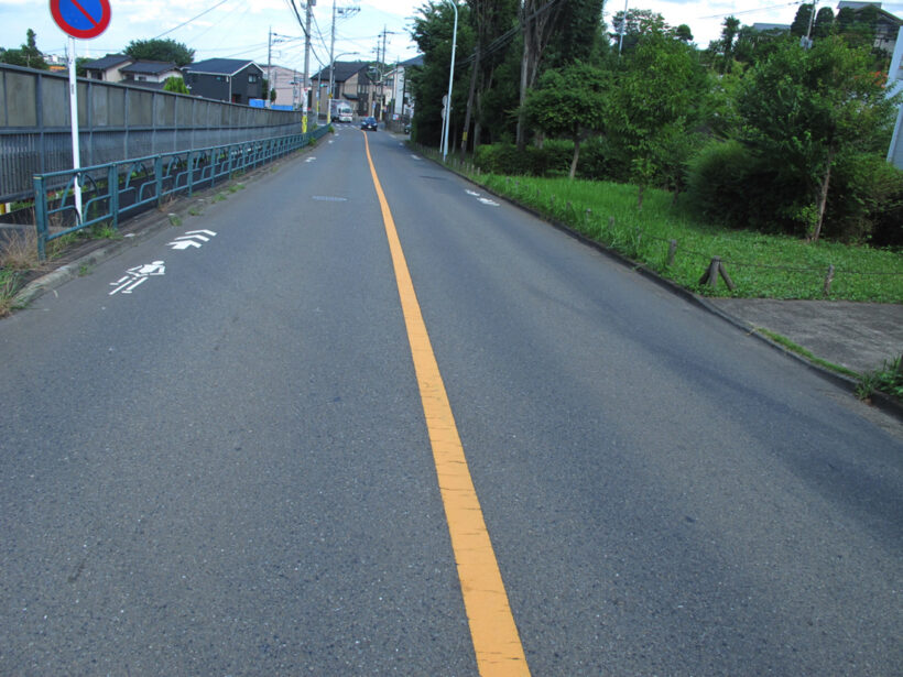 ride_yellow_centerline_05