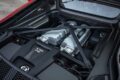 ミッドに搭載された5.2リッターV10自然吸気エンジンは620PSを発生。
