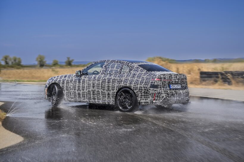 南フランス・ミラマで最終テストを行う、内燃機関搭載「BMW 3シリーズ」。