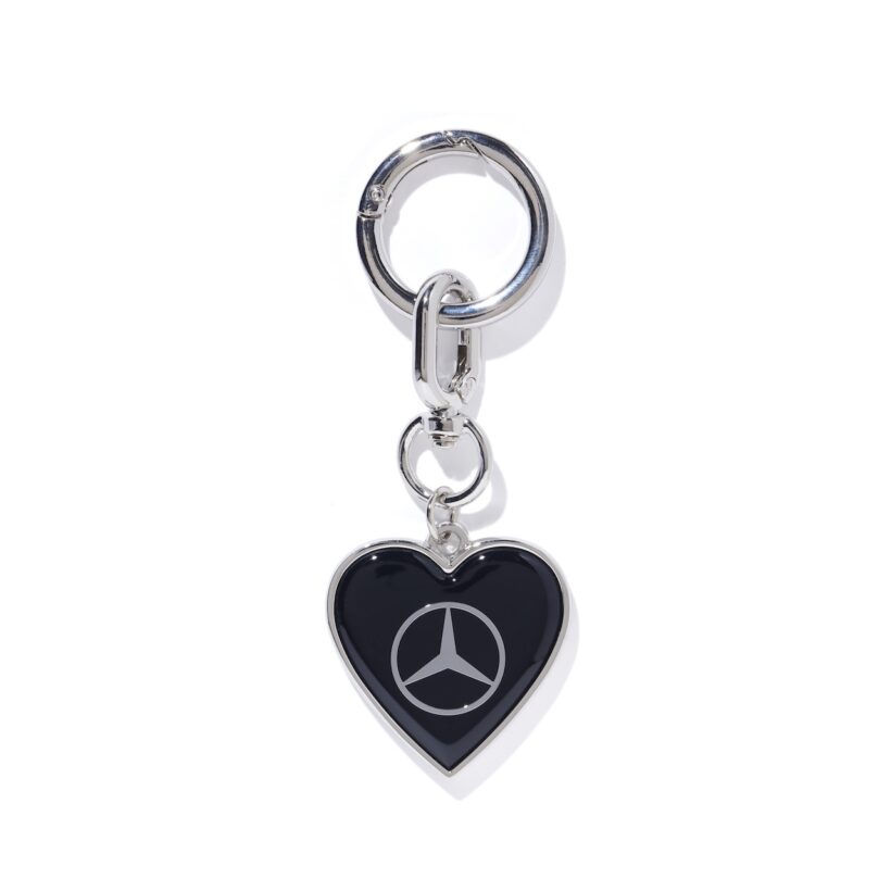 「VERDY meets Mercedes-Benz STUDIO TOKYO」のカプセルコレクション第一弾。