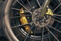 レオン・バルディンガーは、自身のポルシェ 911 GT3 RSと同じ仕様のロードバイクを作り上げた。