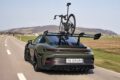 レオン・バルディンガーは、自身のポルシェ 911 GT3 RSと同じ仕様のロードバイクを作り上げた。