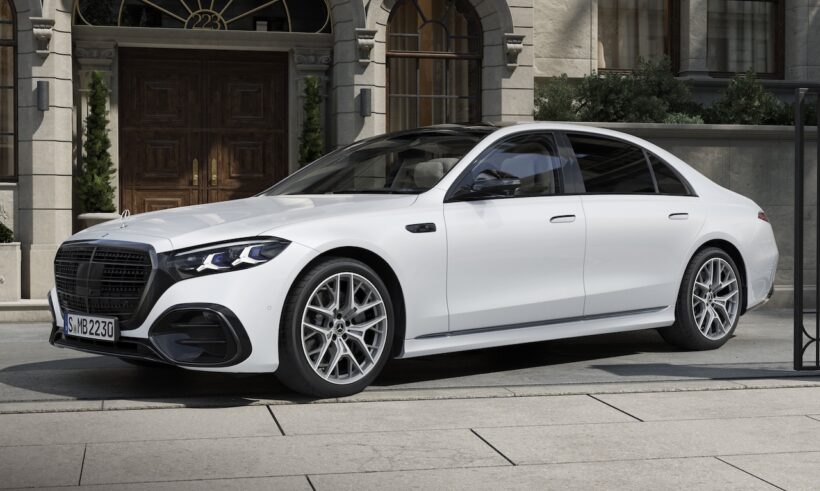 メルセデス・ベンツ日本は、3.0リッター直6ガソリンターボを搭載する「S 500 4MATIC」を追加した。