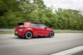 「フォルクスワーゲン ID.3 GTI」の走行シーン。