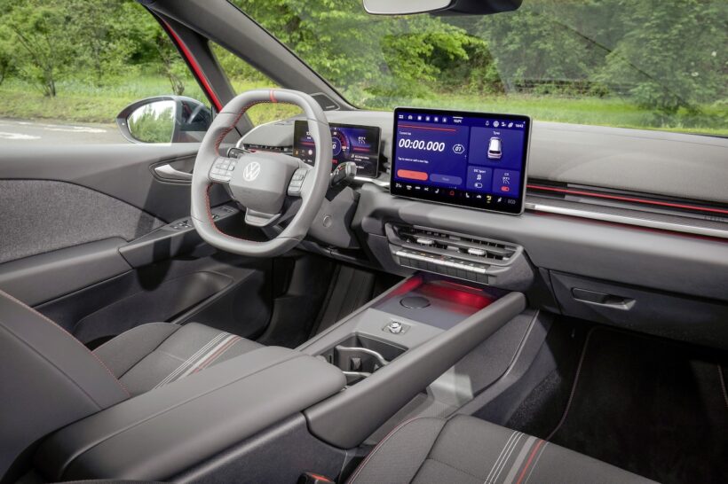 「フォルクスワーゲン ID.3 GTI」のインテリア。