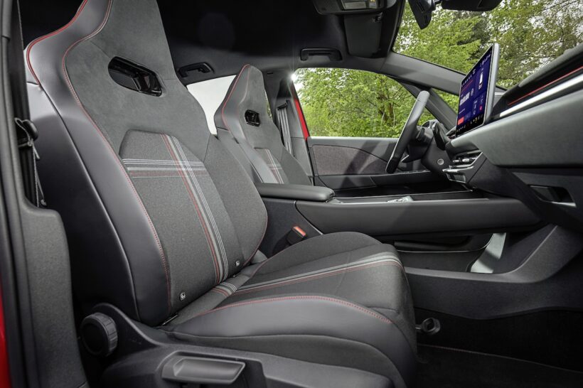 「フォルクスワーゲン ID.3 GTI」のインテリア。