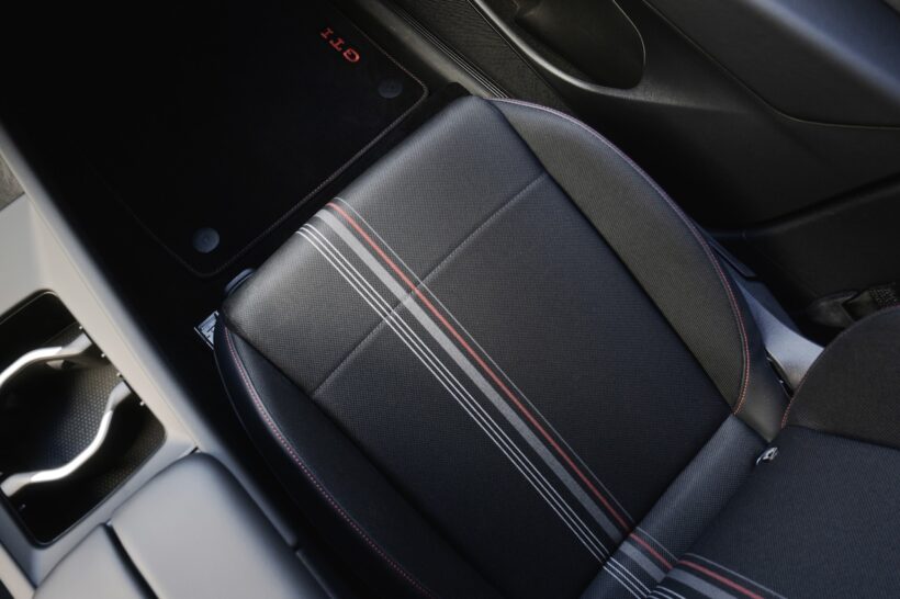 「フォルクスワーゲン ID.3 GTI」のインテリア。