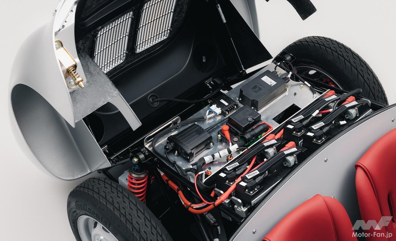 歴史的レーシングカー「ポルシェ 550 J」が80％スケールの電動ミニカー
