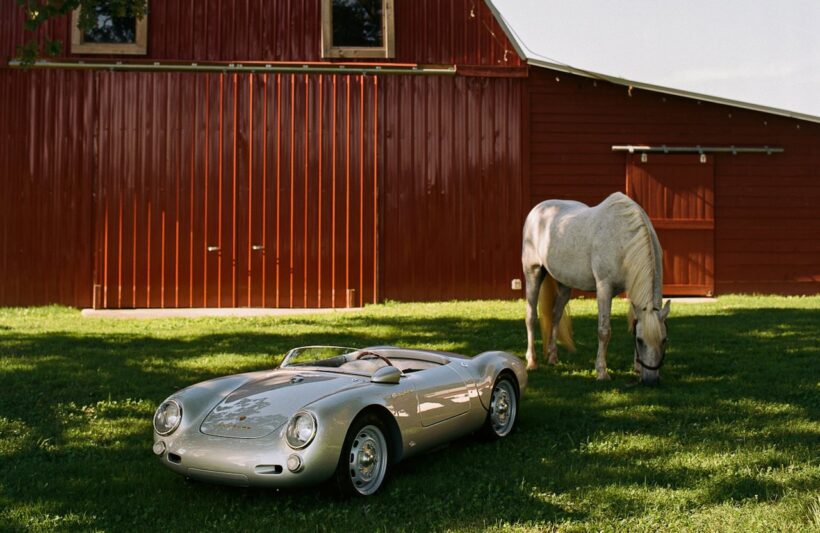 電動ミニチュアカー「ポルシェ 550 J」のエクステリア。