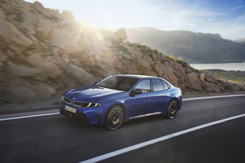 新型「BMW i3」内燃機関搭載モデルの走行シーン。