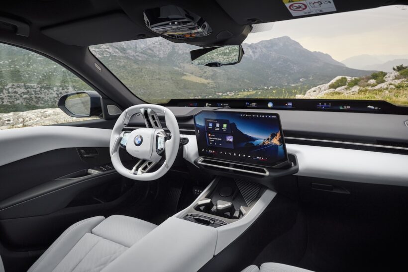 新型「BMW 3シリーズ」内燃機関搭載モデルのインテリア。