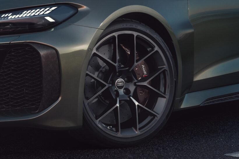 「アウディ RS 5」のエクステリア。