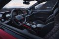 「アウディ RS 5 アンバト」のインテリア。