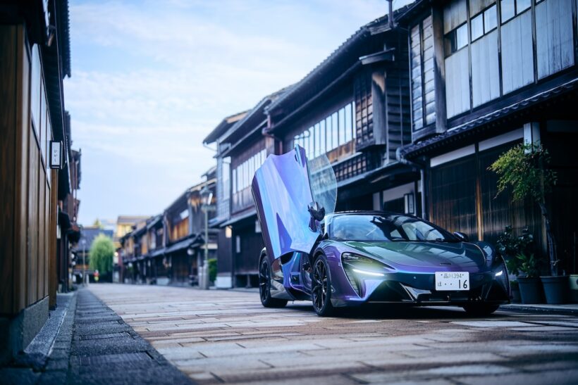 早朝の金沢旧市街・三茶屋街にて。