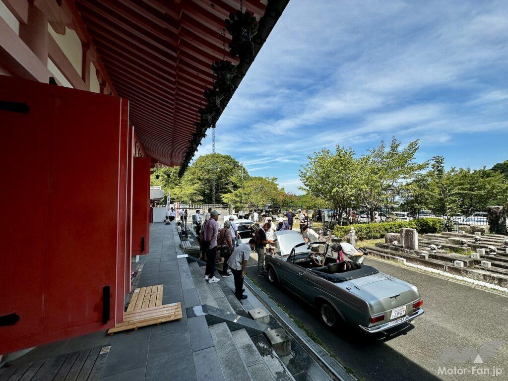 奈良・壺阪寺にて。