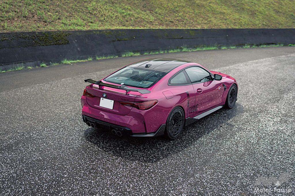 BMWインディヴィジュアルによるルビースターを纏うM4コンペティションLCI。そこにHKSTUDIE製のフロントスポイラーやキドニーグリル、リヤディフューザー、リヤウイングなどをオントップ。さらにスポーティかつエアロダイナミクス性に優れた装いとなった。