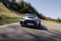 「メルセデス AMG CLE 646 シュペツィアルアンフェルティグング」の走行シーン。