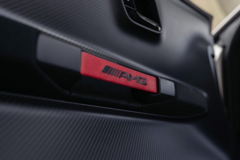 「メルセデス AMG CLE 646 シュペツィアルアンフェルティグング」のコクピット。