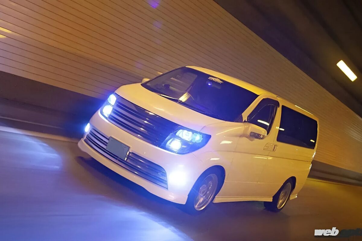「これぞ武闘派エルグランド!?」480馬力＋レース用ミッション搭載はやりすぎ！