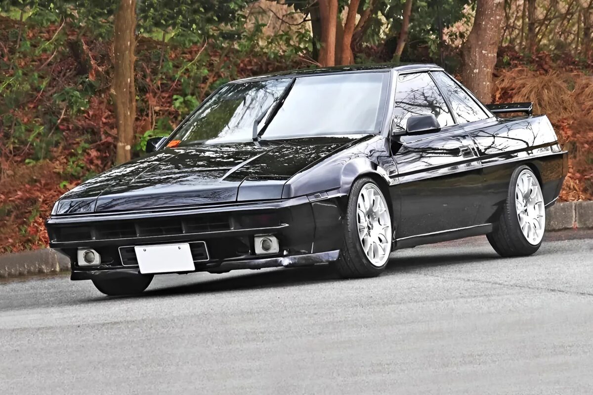 「これ、本当にアルシオーネ!?」マセラティにも見える2.7VXの超絶カスタムメイクに迫る