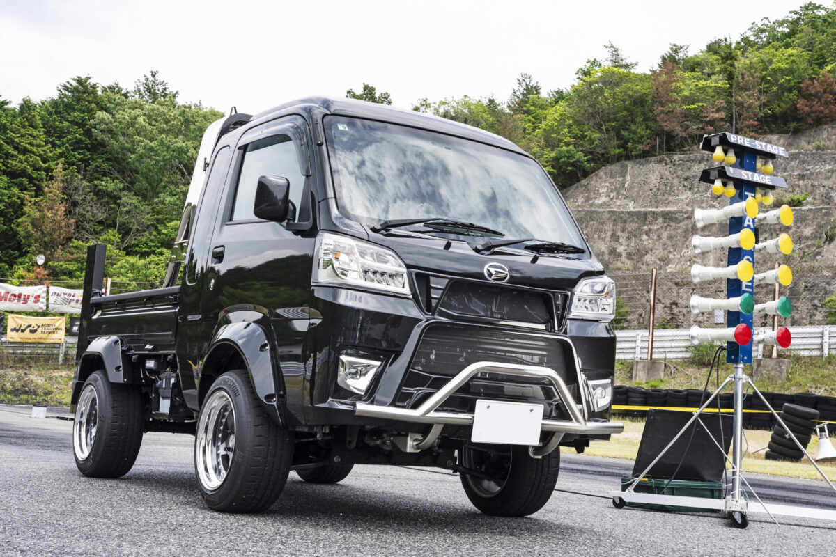 「この軽トラ、速すぎます！」ハイゼットトラックをターボチューン＋NOS噴射で200馬力の世界へ