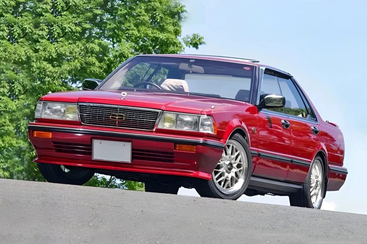 「黄金期の日産は凄すぎた！」Y31グロリアV30ターボ・ブロアムVIPに魅了された男の理由