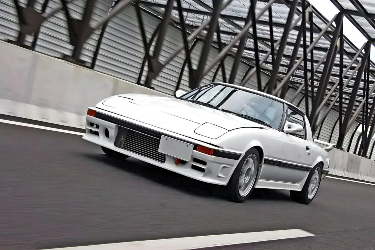 「初代RX-7を令和仕様へ」FD3Sのエンジン＋FC3Sの足で劇的進化!!