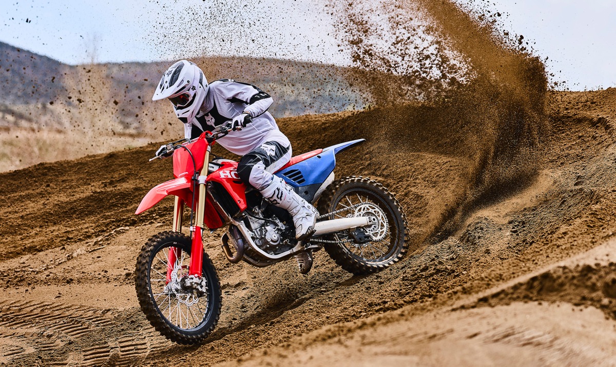 Honda「CRF450R／CRF450RX」が全面刷新｜「極」を追求した2027年モデル