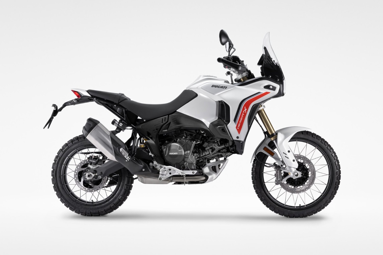 ドゥカティの新型モデルは890cc V2モデル。Hypermotard V2 SP＆DesertX