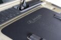 飛び石や小さな傷から守る「ボンネットプロテクター」。