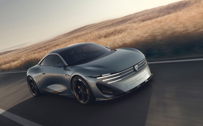 フル電動コンセプト「プジョー RCZ ビジョン」の走行シーン。
