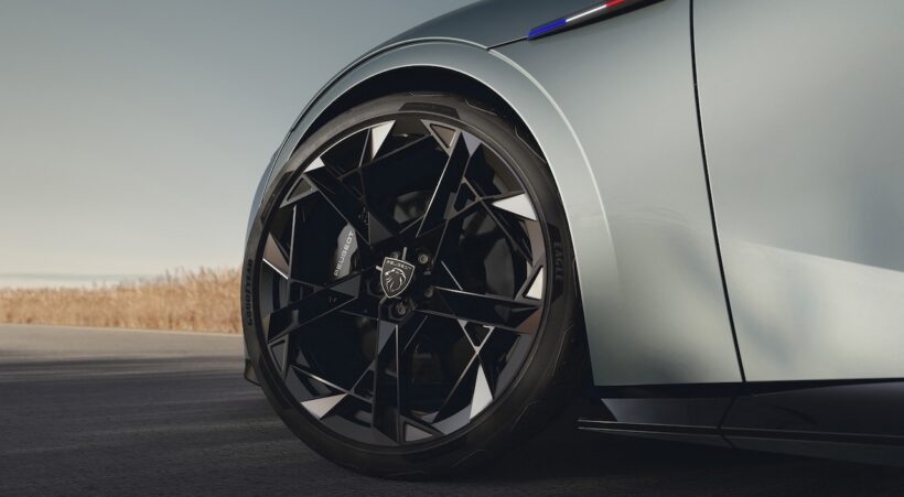 フル電動コンセプト「プジョー RCZ ビジョン」のエクステリア。