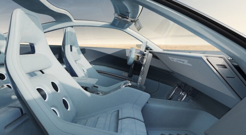 フル電動コンセプト「プジョー RCZ ビジョン」のインテリア。