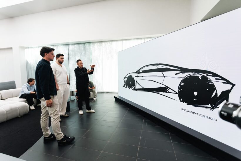 フル電動コンセプト「プジョー RCZ ビジョン」の製作風景。